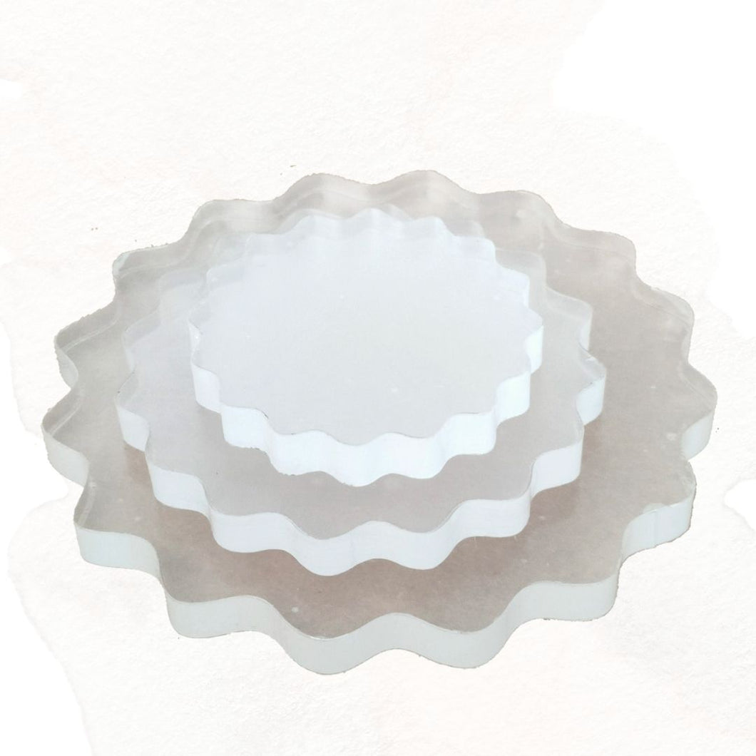 Scalloped Edge Round Acrylic Block